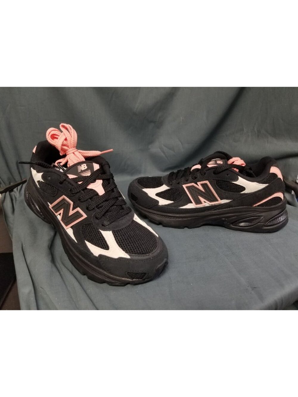New Balance U2010V1 Black Pink Sneakers U201046D Women's Size 10 NEW NO BOX!